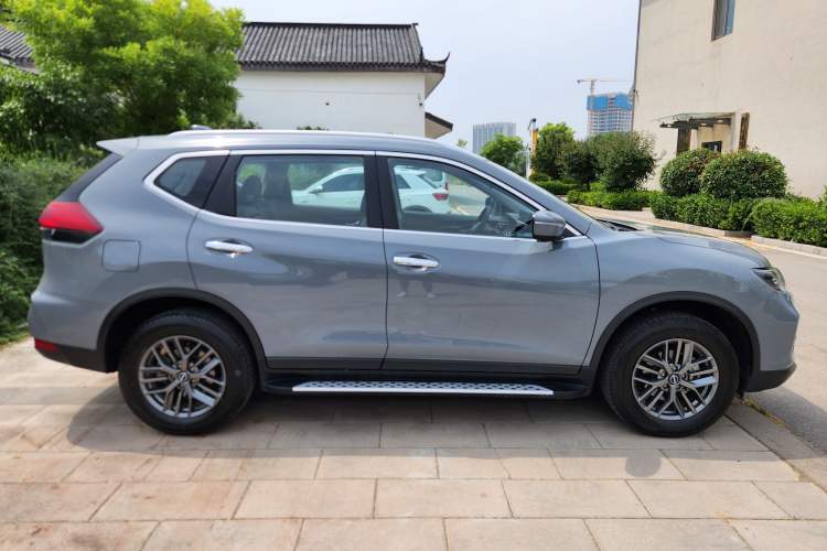 Used Nissan X-Trail 2025 Honor 2.0L Two-Wheel Drive Leading Edition Exterior 5