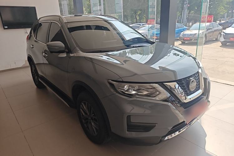Used Nissan X-Trail 2025 Honor 2.0L Two-Wheel Drive Leading Edition Front Right 45 Deg