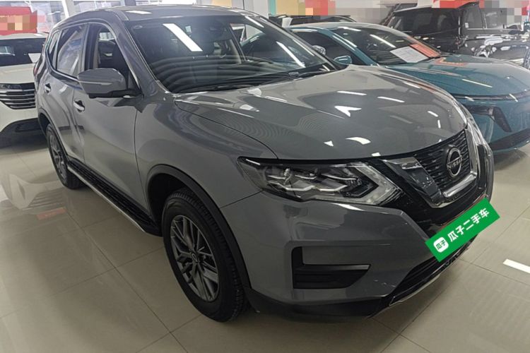 Used Nissan X-Trail 2025 Honor 2.0L Two-Wheel Drive Leading Edition Front Right 45 Deg