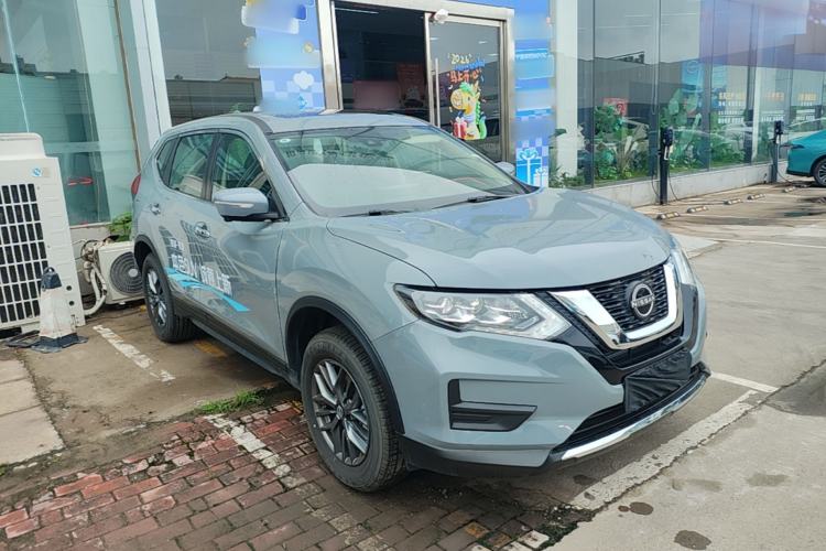 Used Nissan X-Trail 2025 Honor 2.0L Two-Wheel Drive Leading Edition Front Right 45 Deg