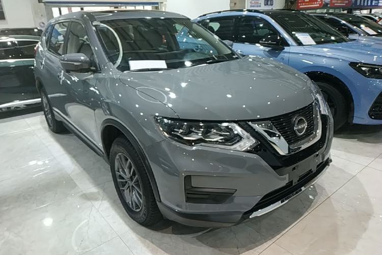 Used Nissan X-Trail 2025 Honor 2.0L Two-Wheel Drive Leading Edition Front Right 45 Deg