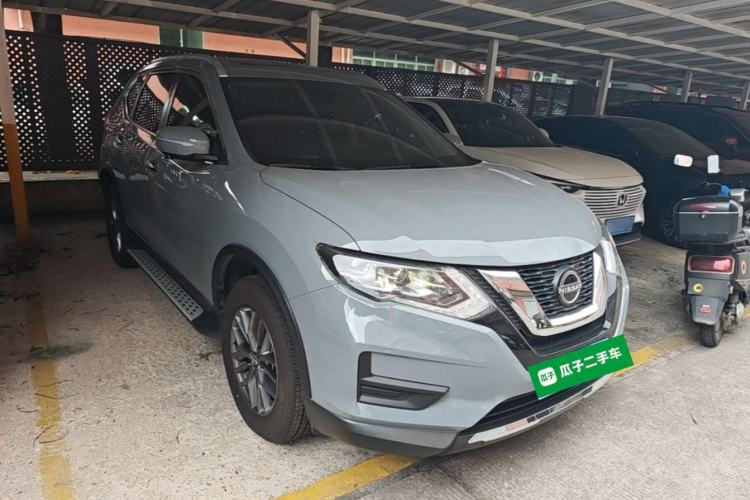 Used Nissan X-Trail 2025 Honor 2.0L Two-Wheel Drive Leading Edition Front Right 45 Deg