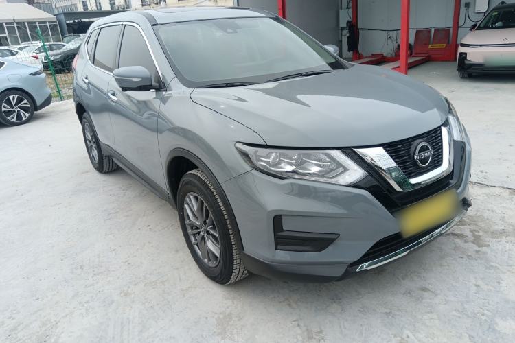 Used Nissan X-Trail 2025 Honor 2.0L Two-Wheel Drive Leading Edition Front Right 45 Deg