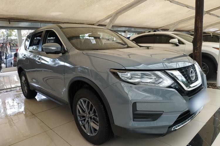 Used Nissan X-Trail 2025 Honor 2.0L Two-Wheel Drive Leading Edition Front Right 45 Deg