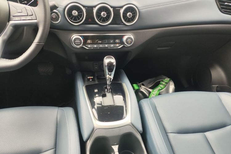 Used Nissan X-Trail 2025 Honor 2.0L Two-Wheel Drive Leading Edition Gear Lever
