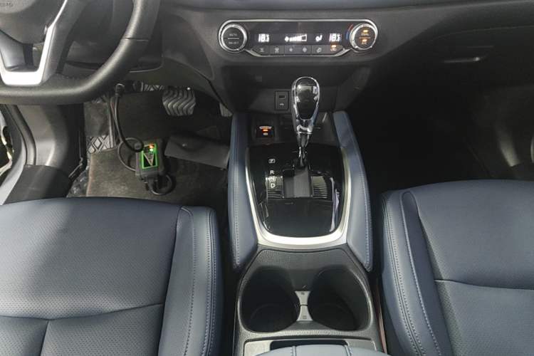 Used Nissan X-Trail 2025 Honor 2.0L Two-Wheel Drive Leading Edition Gear Lever