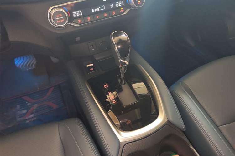 Used Nissan X-Trail 2025 Honor 2.0L Two-Wheel Drive Leading Edition Gear Lever