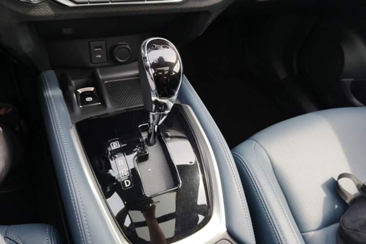 Used Nissan X-Trail 2025 Honor 2.0L Two-Wheel Drive Leading Edition Gear Lever
