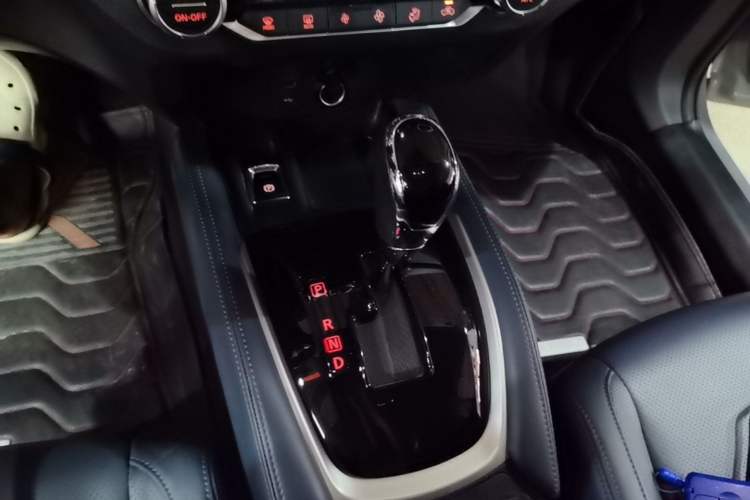 Used Nissan X-Trail 2025 Honor 2.0L Two-Wheel Drive Leading Edition Gear Lever