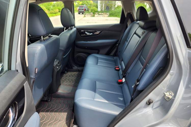 Used Nissan X-Trail 2025 Honor 2.0L Two-Wheel Drive Leading Edition Interior 4