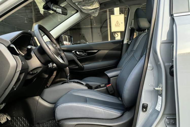 Used Nissan X-Trail 2025 Honor 2.0L Two-Wheel Drive Leading Edition Interior 5