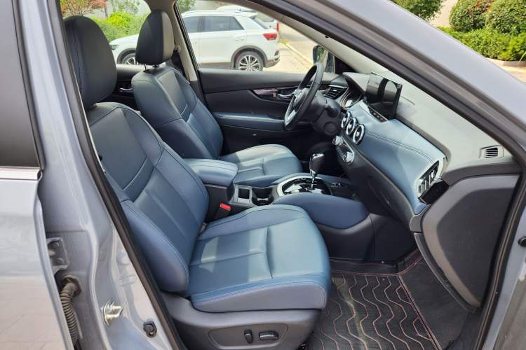 Used Nissan X-Trail 2025 Honor 2.0L Two-Wheel Drive Leading Edition Interior 8