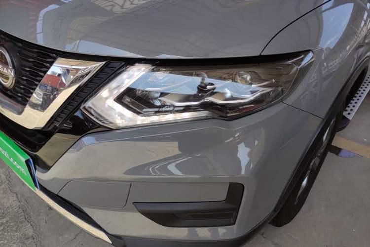 Used Nissan X-Trail 2025 Honor 2.0L Two-Wheel Drive Leading Edition Left Front Headlight