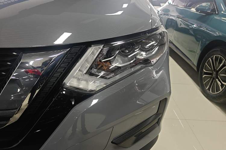Used Nissan X-Trail 2025 Honor 2.0L Two-Wheel Drive Leading Edition Left Front Headlight