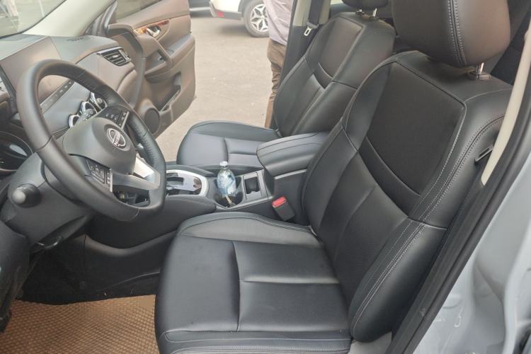 Used Nissan X-Trail 2025 Honor 2.0L Two-Wheel Drive Leading Edition Left Front Seat