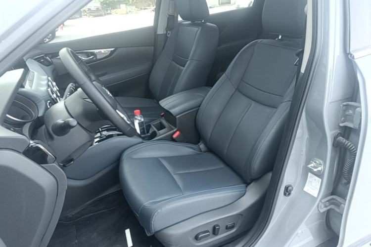 Used Nissan X-Trail 2025 Honor 2.0L Two-Wheel Drive Leading Edition Left Front Seat