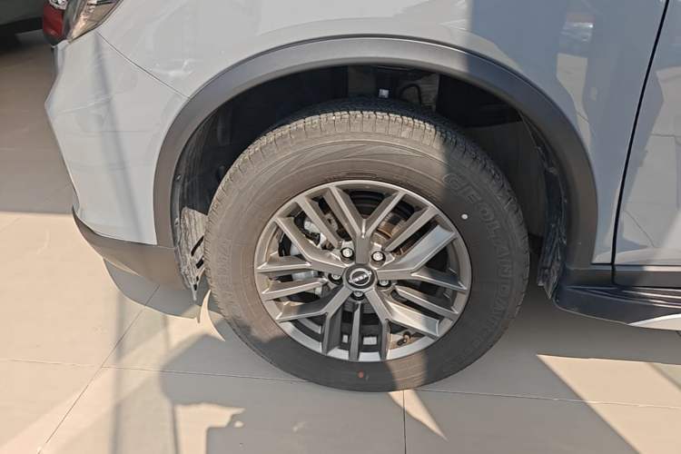 Used Nissan X-Trail 2025 Honor 2.0L Two-Wheel Drive Leading Edition Left Front Wheel Hub