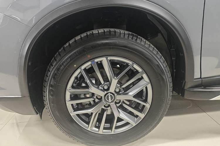 Used Nissan X-Trail 2025 Honor 2.0L Two-Wheel Drive Leading Edition Left Front Wheel Hub
