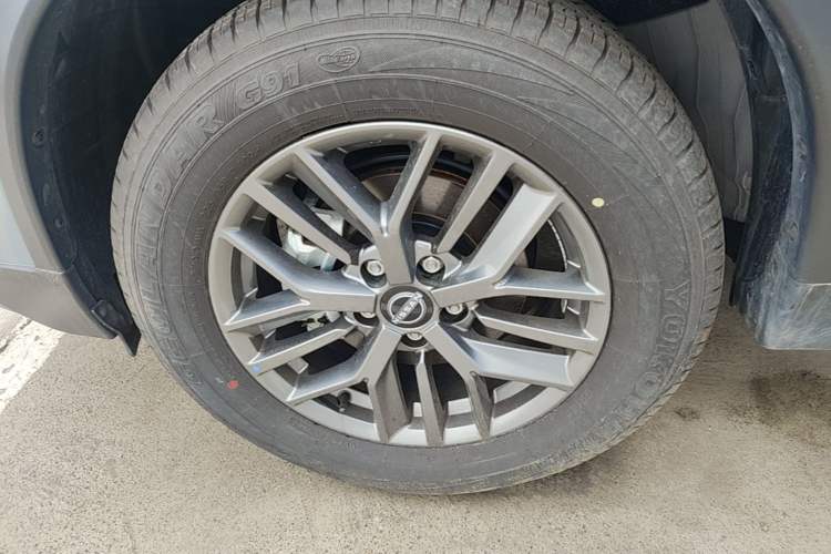 Used Nissan X-Trail 2025 Honor 2.0L Two-Wheel Drive Leading Edition Left Front Wheel Hub