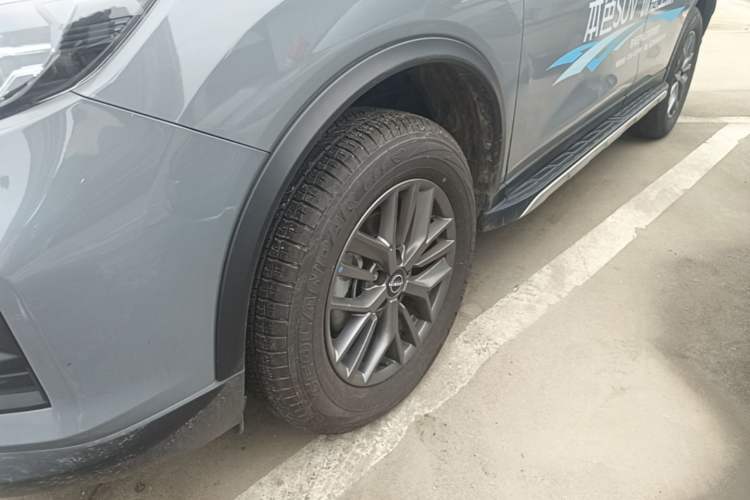Used Nissan X-Trail 2025 Honor 2.0L Two-Wheel Drive Leading Edition Left Front Wheel Hub