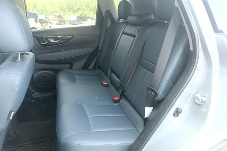 Used Nissan X-Trail 2025 Honor 2.0L Two-Wheel Drive Leading Edition Left Rear Seat