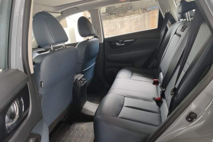 Used Nissan X-Trail 2025 Honor 2.0L Two-Wheel Drive Leading Edition Left Rear Seat