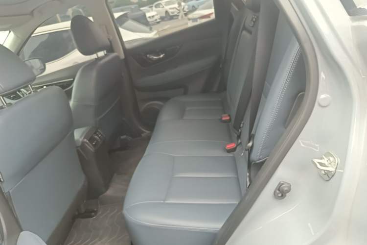 Used Nissan X-Trail 2025 Honor 2.0L Two-Wheel Drive Leading Edition Left Rear Seat
