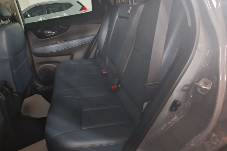 Used Nissan X-Trail 2025 Honor 2.0L Two-Wheel Drive Leading Edition Left Rear Seat