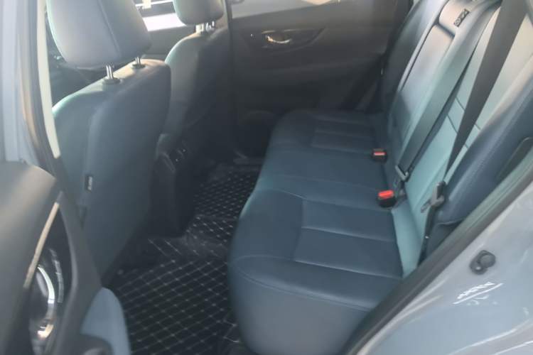 Used Nissan X-Trail 2025 Honor 2.0L Two-Wheel Drive Leading Edition Left Rear Seat