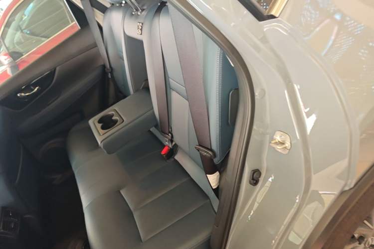 Used Nissan X-Trail 2025 Honor 2.0L Two-Wheel Drive Leading Edition Left Rear Seat
