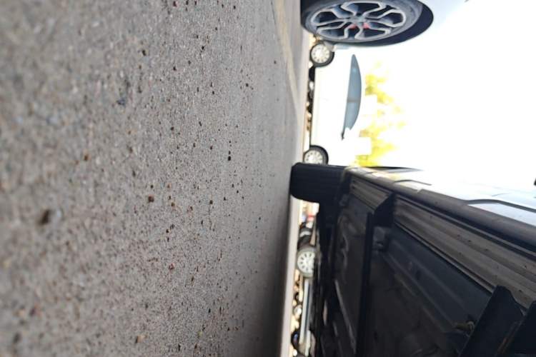 Used Nissan X-Trail 2025 Honor 2.0L Two-Wheel Drive Leading Edition Left Side Sill