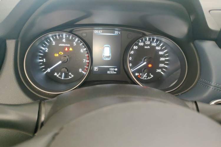 Used Nissan X-Trail 2025 Honor 2.0L Two-Wheel Drive Leading Edition Odometer Close Up