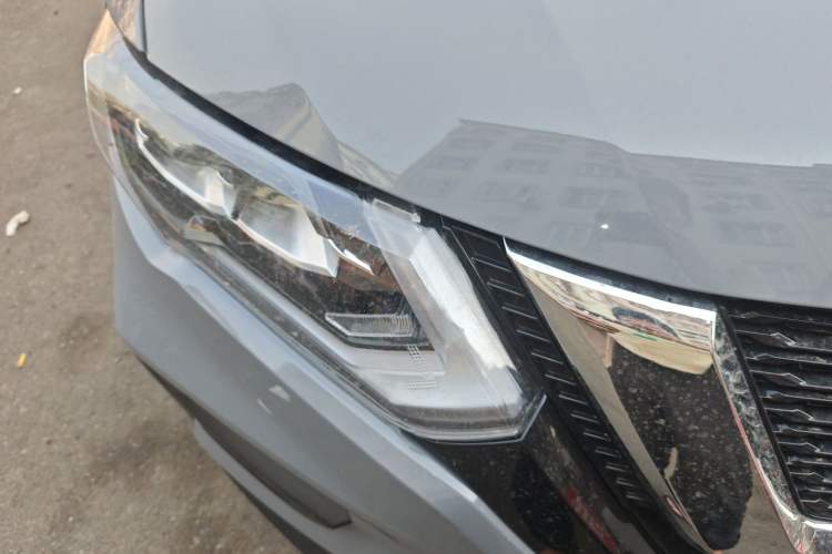 Used Nissan X-Trail 2025 Honor 2.0L Two-Wheel Drive Leading Edition Right Front Headlight