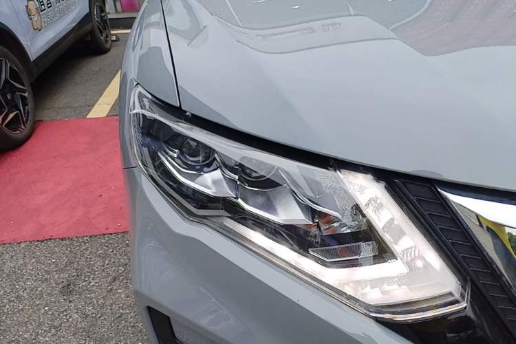 Used Nissan X-Trail 2025 Honor 2.0L Two-Wheel Drive Leading Edition Right Front Headlight