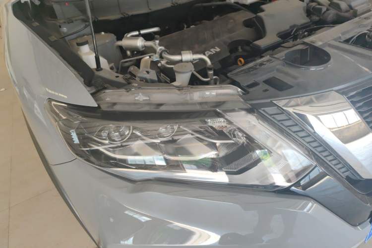 Used Nissan X-Trail 2025 Honor 2.0L Two-Wheel Drive Leading Edition Right Front Headlight
