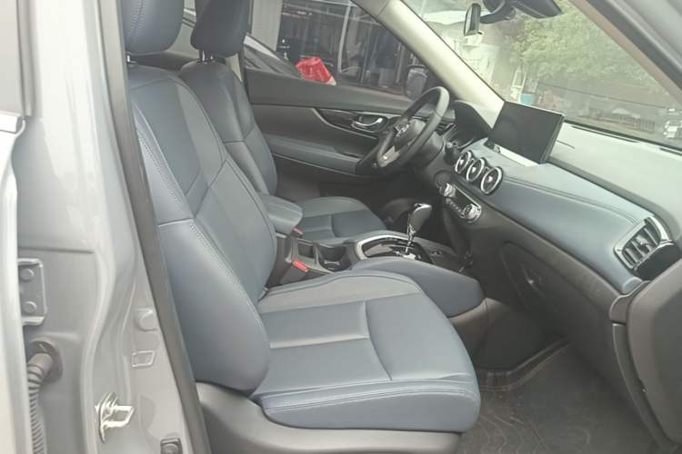 Used Nissan X-Trail 2025 Honor 2.0L Two-Wheel Drive Leading Edition Right Front Seat