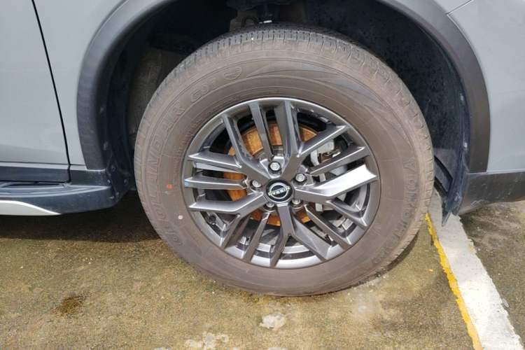 Used Nissan X-Trail 2025 Honor 2.0L Two-Wheel Drive Leading Edition Right Front Wheel Hub