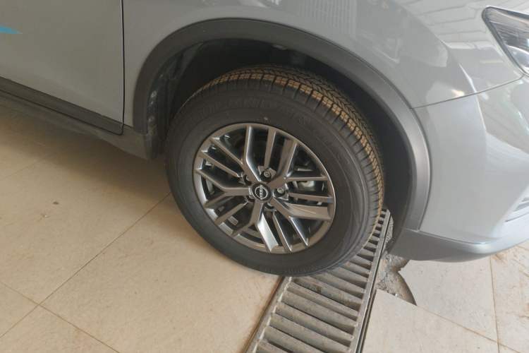 Used Nissan X-Trail 2025 Honor 2.0L Two-Wheel Drive Leading Edition Right Front Wheel Hub
