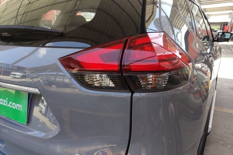 Used Nissan X-Trail 2025 Honor 2.0L Two-Wheel Drive Leading Edition Right Rear Taillight
