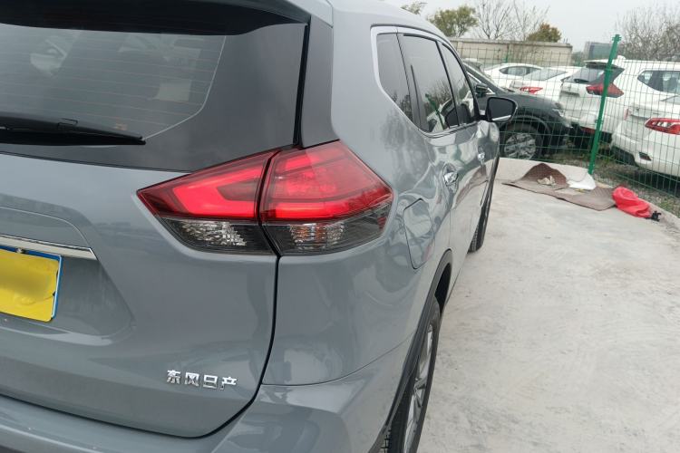 Used Nissan X-Trail 2025 Honor 2.0L Two-Wheel Drive Leading Edition Right Rear Taillight