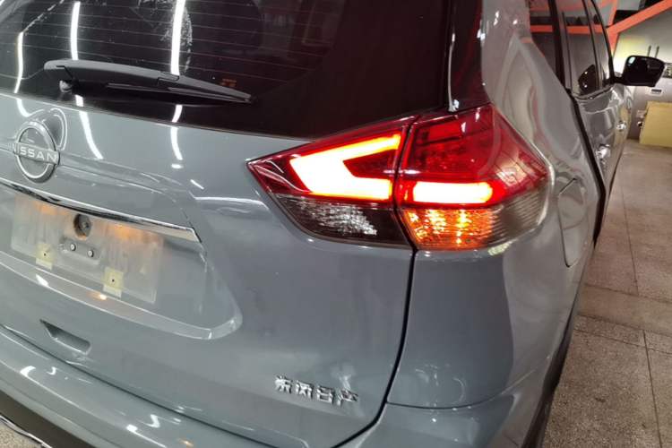 Used Nissan X-Trail 2025 Honor 2.0L Two-Wheel Drive Leading Edition Right Rear Taillight