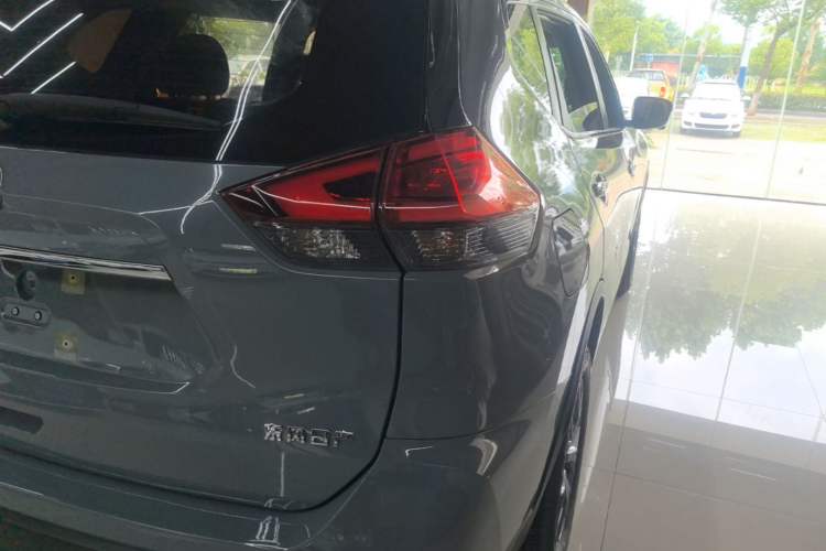 Used Nissan X-Trail 2025 Honor 2.0L Two-Wheel Drive Leading Edition Right Rear Taillight