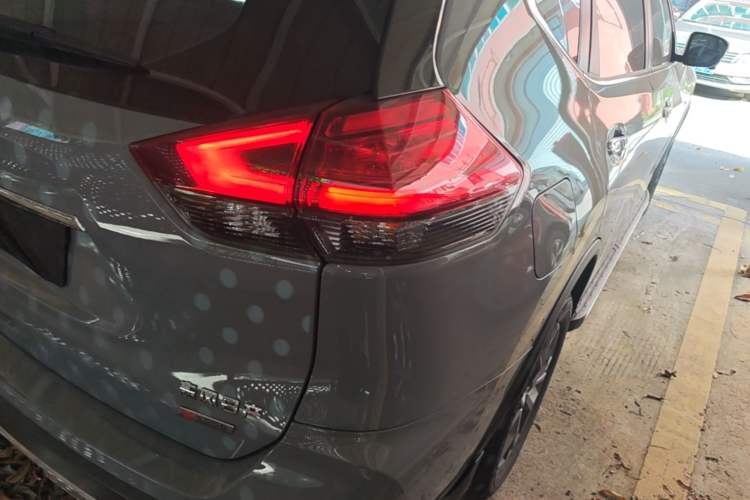 Used Nissan X-Trail 2025 Honor 2.0L Two-Wheel Drive Leading Edition Right Rear Taillight