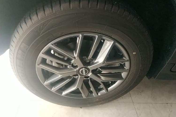 Used Nissan X-Trail 2025 Honor 2.0L Two-Wheel Drive Leading Edition Right Rear Wheel Hub