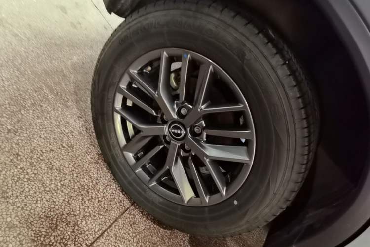 Used Nissan X-Trail 2025 Honor 2.0L Two-Wheel Drive Leading Edition Right Rear Wheel Hub