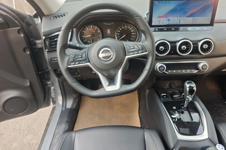 Used Nissan X-Trail 2025 Honor 2.0L Two-Wheel Drive Leading Edition Steering Wheel