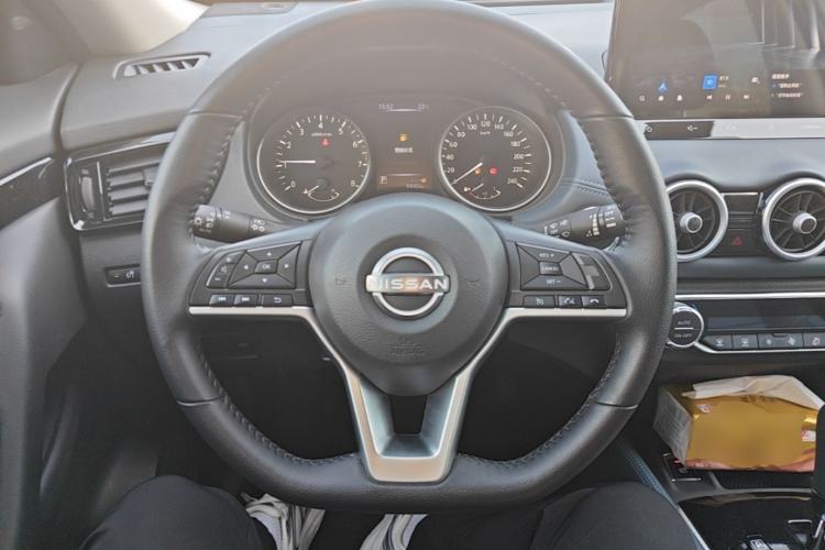 Used Nissan X-Trail 2025 Honor 2.0L Two-Wheel Drive Leading Edition Steering Wheel