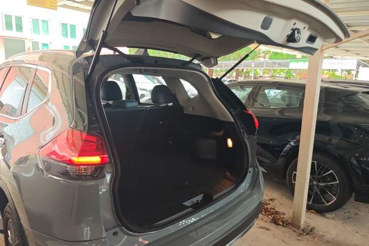 Used Nissan X-Trail 2025 Honor 2.0L Two-Wheel Drive Leading Edition Trunk