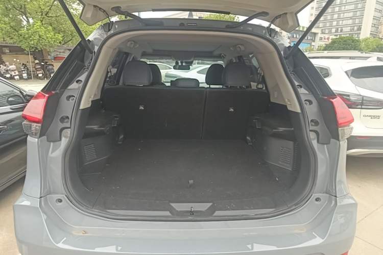 Used Nissan X-Trail 2025 Honor 2.0L Two-Wheel Drive Leading Edition Trunk