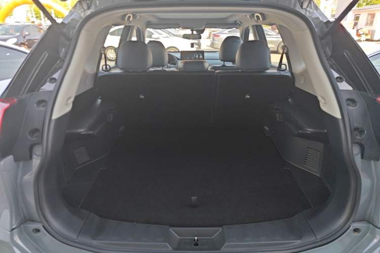Used Nissan X-Trail 2025 Honor 2.0L Two-Wheel Drive Leading Edition Trunk